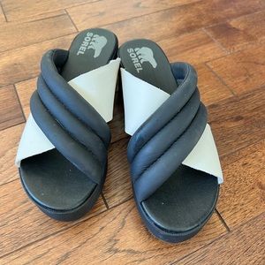 Sorel Cameron Puff Flatform Sandal